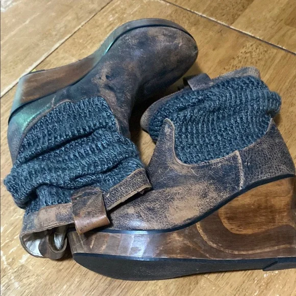 Distressed Brown Ankle Boots - Picture 5 of 8